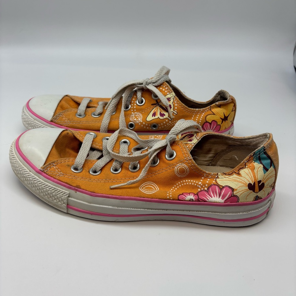 Y2K orange floral Converse Chuck Taylor All Star women’s size 8 men’s size 6
